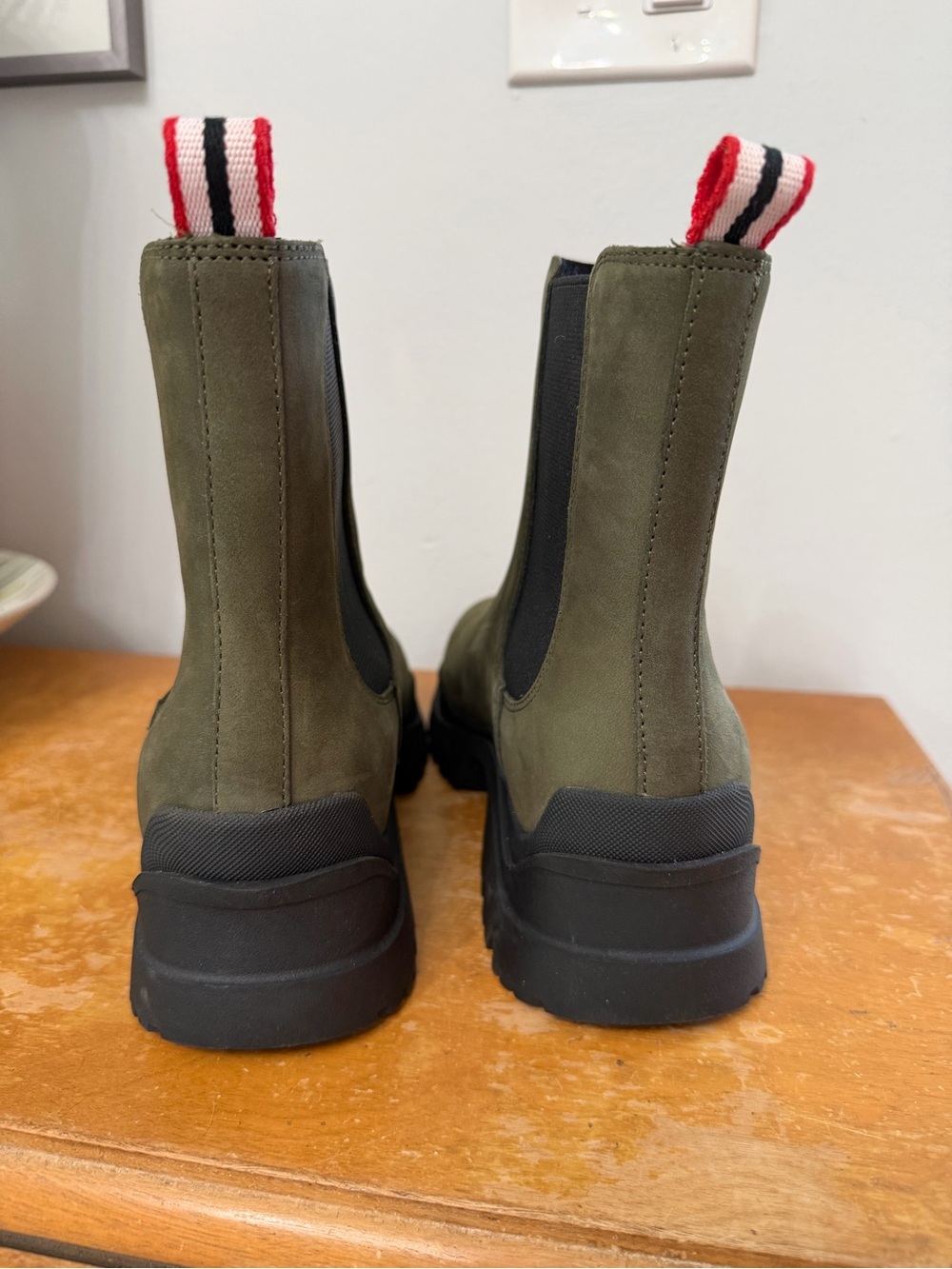 Hunter Olive Green & Black Chelsea Rain Boot - Picture 4 of 6